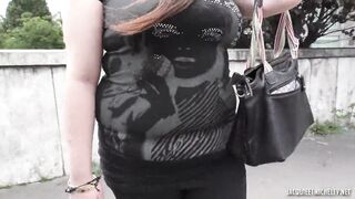 Malaurie, 20 Ans, Paie Son Loyer En Nature