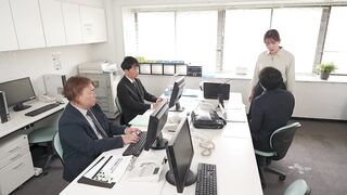 When I Woke Up In The Morning, My Female Boss Was In Her Underwear In My Room...! She's Usually Abrasive, But She's Become A Lover... It Seems Like We Had Creampie Sex (sweat) Yui Hatano