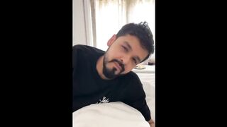 Sexy Gujju Ladki Oyo Room Me Sex Ki Boyfriend Ke Friend Sath