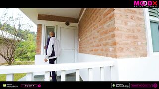 Chaddi Badli… Aur Padosiyon Ki Biwiyan Bhi Swap Ho Gayi