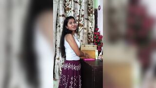 Indian aunty Showers them With Squirts While Getting pussyfucked!